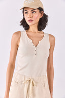 Kadın Matilda Düğme Detaylı Vücuda Oturan Atlet %100 Pamuk - Taş