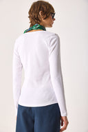 Kadın Matilda Düğme Detaylı Vücuda Oturan Uzun Kollu Tişört %100 Pamuk - Beyaz