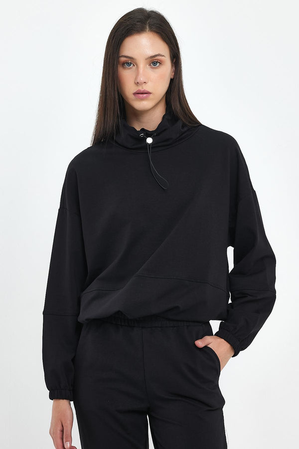 Norah Yakası Detaylı Regular Fit Sweatshirt-Siyah