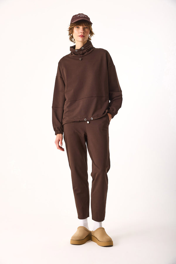 Norah Yakası Detaylı Regular Fit Sweatshirt-KAHVERENGİ