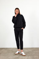 Kadın Norah Yakası Detaylı Regular Fit Sweatshirt - Siyah