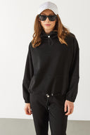 Kadın Norah Yakası Detaylı Regular Fit Sweatshirt - Siyah