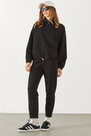 Kadın Norah Yakası Detaylı Regular Fit Sweatshirt - Siyah