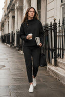 Norah Yakası Detaylı Regular Fit Sweatshirt-Siyah