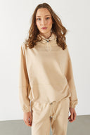 Kadın Norah Yakası Detaylı Regular Fit Sweatshirt - Taş