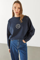 Kadın Omzu Düğme Detaylı Nakışlı Sweatshirt - Navy