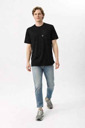 Regular Fit Cep Detaylı Nakışlı Tişört-Siyah