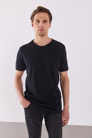 Erkek Simon Bisiklet Yaka Cep Detaylı Basic Tişört %100 Pamuk - Siyah