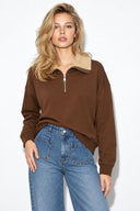Yakası Peluş Detaylı Sweatshirt %100 Pamuk-Kahverengi